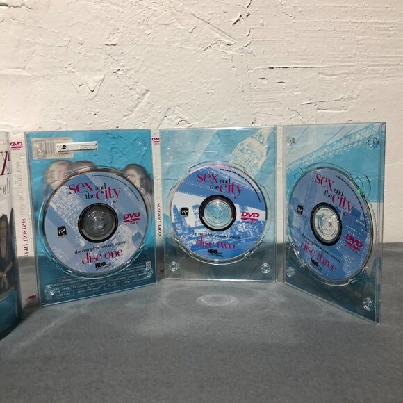 Lot of SEX AND THE CITY TV SHOW DVD Seasons 1,2,3 Lot of 3 - Picture 8 of 12